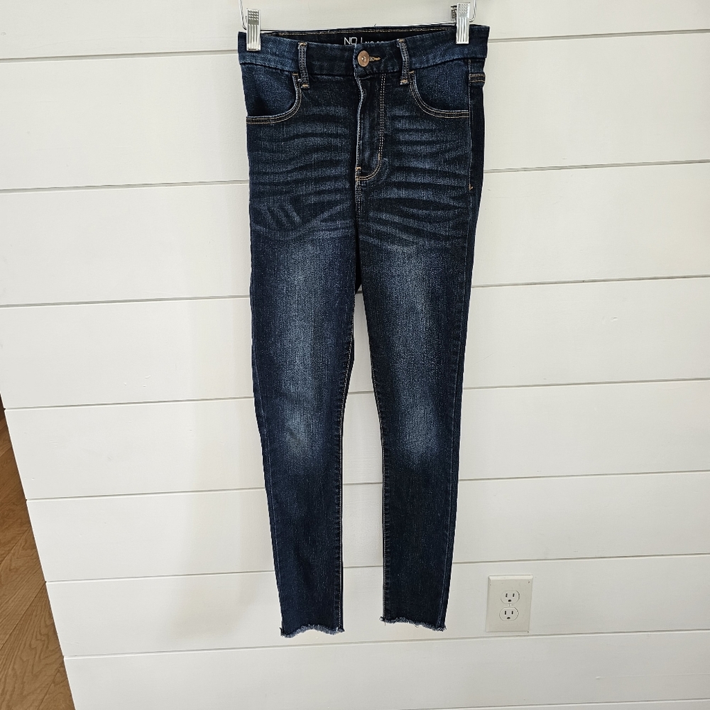 Darkwash skinny jeans sz 3